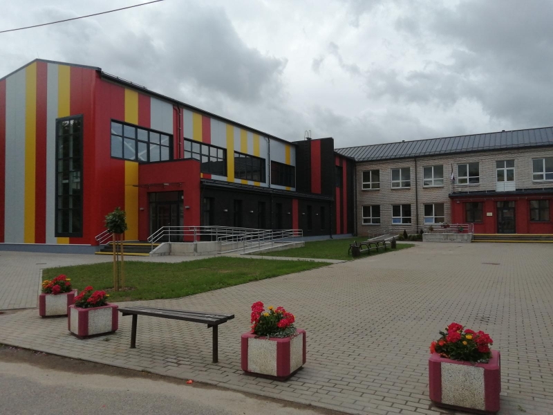 Cieceres pamatskolas ēka