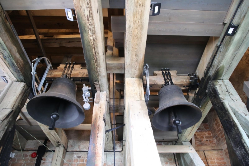 Valmierā Sv. Sīmaņa baznīcas tornī atkal skan zvani